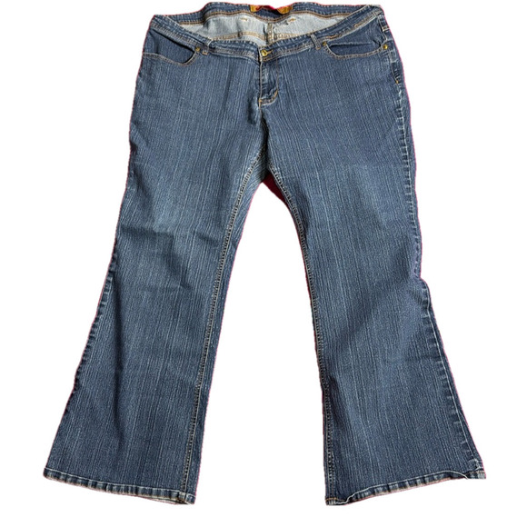 Apple Bottom Women's Stretch Straight Leg Blue Jean - Picture 1 of 11